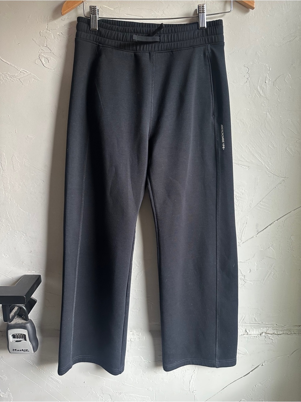 Abercrombie Kids YPB Black Wide Leg Sweatpants Athletic Athleisure 15/16